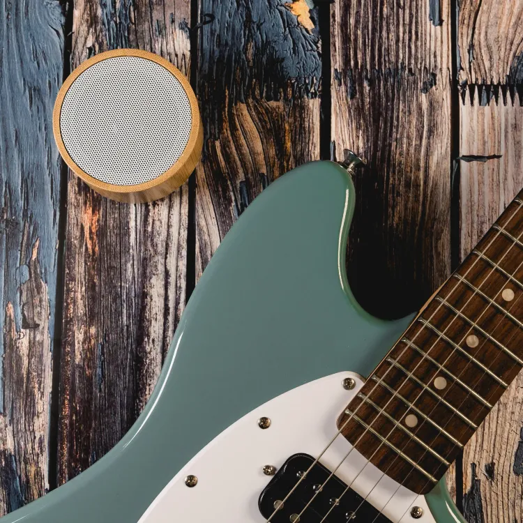 Freedom Bamboo Bluetooth Speaker  - Lifestyle 2