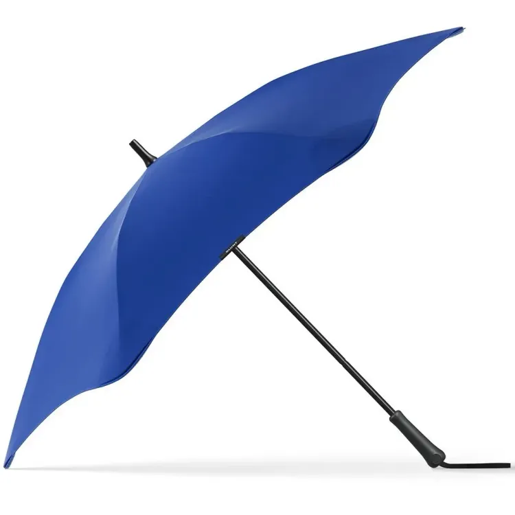 Side view of BLUNT Classic umbrella in ocean blue with black handle