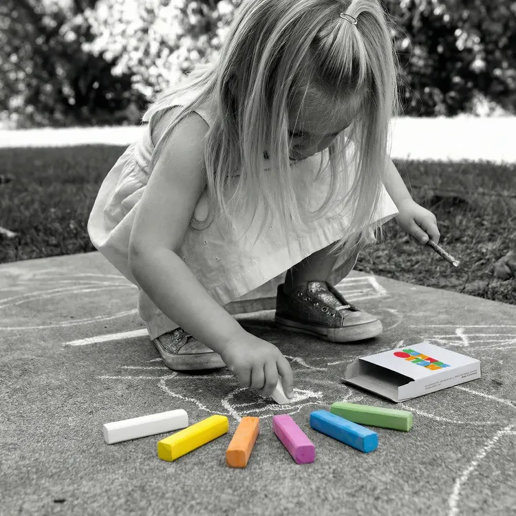 STAEDTLER Assorted Sidewalk Chalk Set — Feature