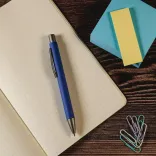 Aspen Paper Pen - Lifestyle Blue