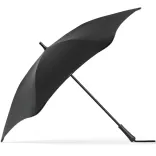Side view of BLUNT Classic umbrella in ink black with black handle