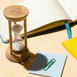 Tempus Bamboo Hourglass — Feature